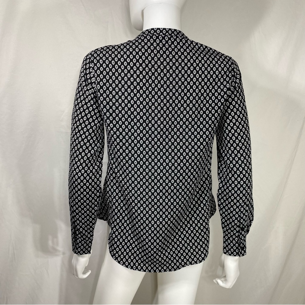 Express Diamond Pattern Black & Gray Design Long Sleeve Collarless Button Down - Picture 5 of 6